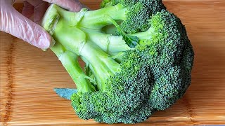 【小穎美食】炒西蘭花，最忌焯水和直接炒了，教你一招，脆嫩入味，營養不流失