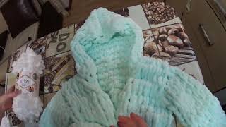 Детский халат из пряжи Alize Puffy. Вяжем руками