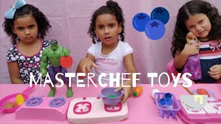 Brincando de Masterchef Toys com as crianças | Participação de Murilo, Barbie e Hulk | PARTE 1 ??