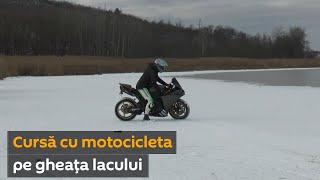 Nebunie pe gheața lacului Ghidighici: Cum s-a distrat un motociclist
