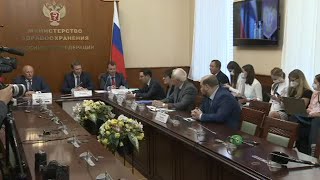 Страх конкуренции: Минздрав объяснил зарубежную критику российской вакцины от COVID-19
