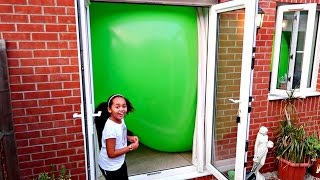 Giant Balloon Toy Surprise Stuck In My House  - Minecraft