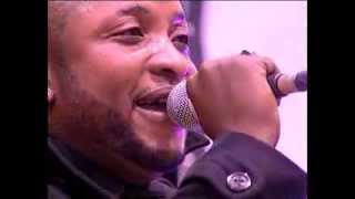 Fila Basele Chante Tabu ley Rochereau et Madilu Système.Suivez no comment !