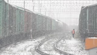 Регулировщик скорости движения вагонов