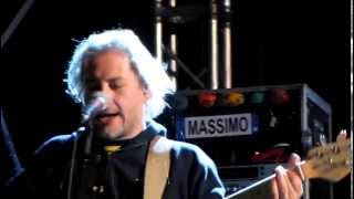 COSA CERCHI DA TE - I NOMADI con MASSIMO VECCHI