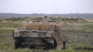 Leopard 2A5 DK with broken engine ( Oksbøl 2013 )