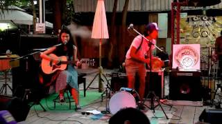 Jokes - Aom's Chocolate live at Coffee Model