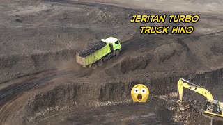 Suara turbo truk hino lohan, di penggalian batu bara dari intinya