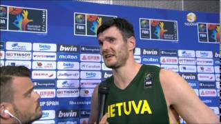 Darjušas Lavrinovičius „be abejo“ neatsispyrė australams (2014 09 02)