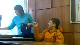 Обнаглевший школьник Издевательство над учителем mp4