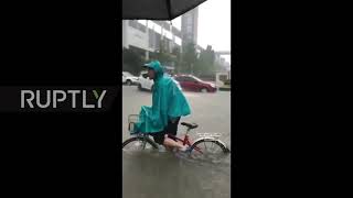 China: Torrential rain, deadly floods hit Zhengzhou