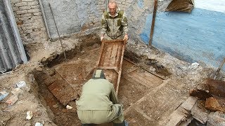 ОТКОПАЛИ ПОДЗЕМЕЛЬЕ СТРАШНОЗАПАСЛИВЫХ ХОЗЯЕВ - ПОКАЗЫВАЮ ЧТО ТАМ НАШЛИ