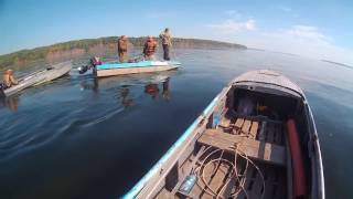 Как поднимали лодку со дна Ангары 2016
