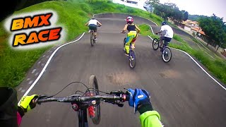 FOMOS NA PISTA DE BICICROSS !!
