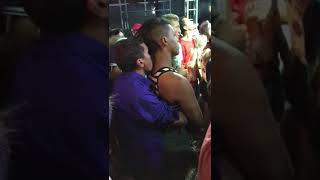 Bêbado pega gay