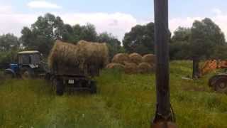Разгрузка сена МТЗ-82.1 и JCB
