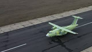Первый полет легкого военно-транспортного самолета Ил-112В