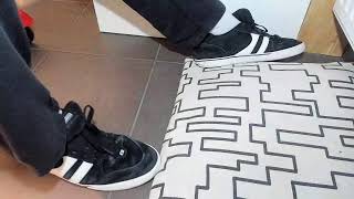 Shoeplay stream: Continuing my puzzle while wearing my sneakers + Trampling stuff
