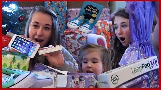 Kids Opening Christmas Presents - Monster High Girls - Baby Fun Day 2014