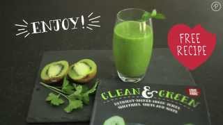 "Green Cleaner" Apple, Avocado, Kiwi & Kale Smoothie!