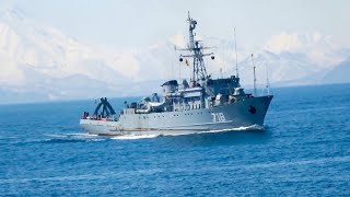 Морской тральщик ТОФ применил шнуровой заряд для уничтожения минного поля условного противника