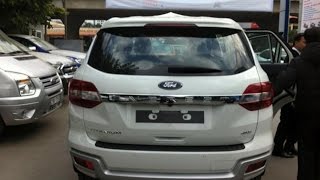 gia xe ford everest titanium 2016