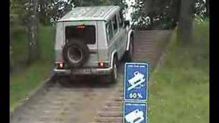 Mercedes G having traction problems on the stair