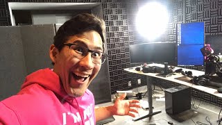 Goofin’ round the new office!