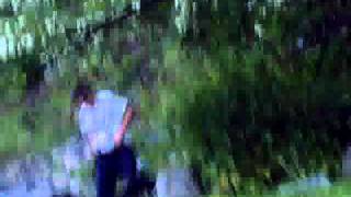 Смешной мальчик-зоофил