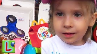 VLOG ДЕНЬ ГОРОДА ЛИСКА ВЫБИРАЕТ ИГРУШКИ БАТУТ И ХЭППИ МИЛ ПИНКИ ПАЙ В МАКДОНАЛЬДС