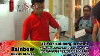 Bagaimana Cara membuat Bolu Kukus Rainbow Bisa Mekar. Kursus kue: 0813 3200 3300.