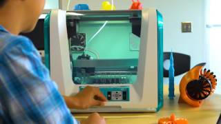 The da Vinci Jr.1.0w from XYZprinting is Ready to 3D Print for All Ages