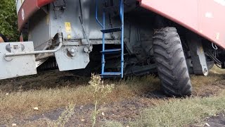 Перегон комбайна Acros 530 без заднего колеса.ЖЕСТЬ. РЖАКА!