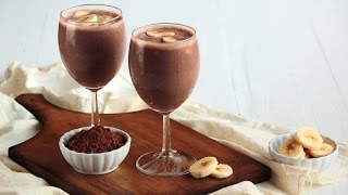Бананово - шоколадный коктейль.