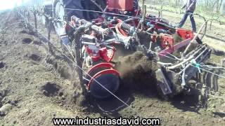 under vine weeder Cultivator with mini harrow  plow disc /Cultivador con mini arado de discos