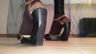 Tickle Heels & Leggings