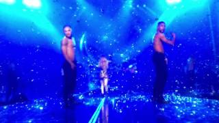 Jennifer Lopez 2017 New Year performance