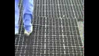 Укладка газонной решетки Ecoraster