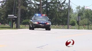Shoplifting suspects lead police on chase