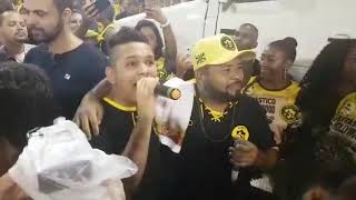 Início do ensaio da São Clemente com a aparição de Wilson Witzel