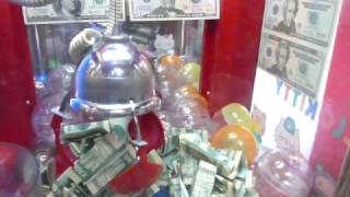 UFO catcher (Claw machine)-- Winning  Cash