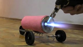 Реактивный двигатель из консервной банки #Shorts