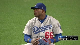 LAD@SF: Puig makes a smooth sliding grab in right