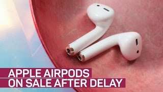 Apple AirPods arrive for holidays, but not BeatsX (CNET News)