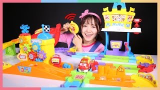 凱利和神奇軌道賽車玩具遊戲 | 凱利和玩具朋友們 | 凱利TV