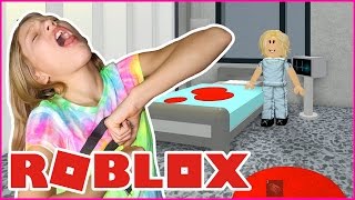 EVIL DOCTOR killing me / Roblox OBBY