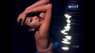 Rahasia Dibalik Pemotretan Model Bikini Sexy
