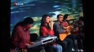 AHMET SELÇUK İLKAN VE GRUP GÖZELER