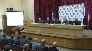 Проблемы транспорта и низкая температура в квартирах.  О чем еще говорили в администрации?