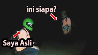 Hantu menjelma menyerupai wajah saya